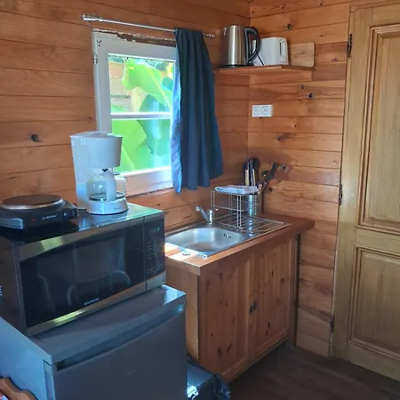 Roulotte Et Jacuzzi De Rachel Au Domaine Du Reuze Ferienhaus *