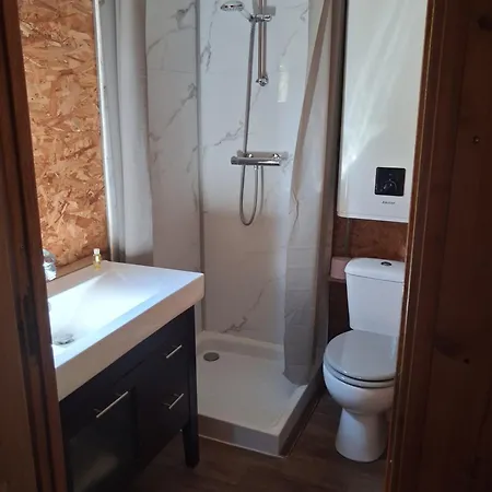 Roulotte Et Jacuzzi De Rachel Au Domaine Du Reuze *