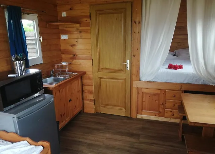 Roulotte Et Jacuzzi Au Domaine Du Reuze * Winnezeele