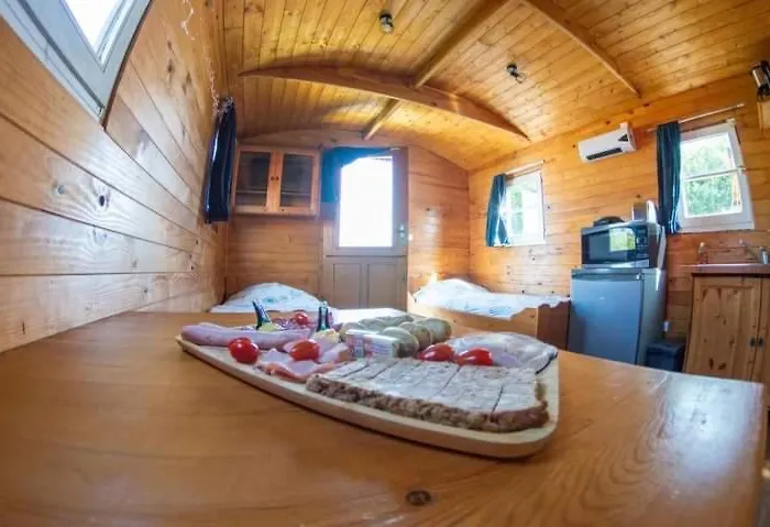 Roulotte Et Jacuzzi Au Domaine Du Reuze